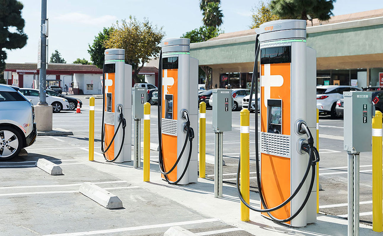 Installation de bornes de recharge pour véhicules électriques