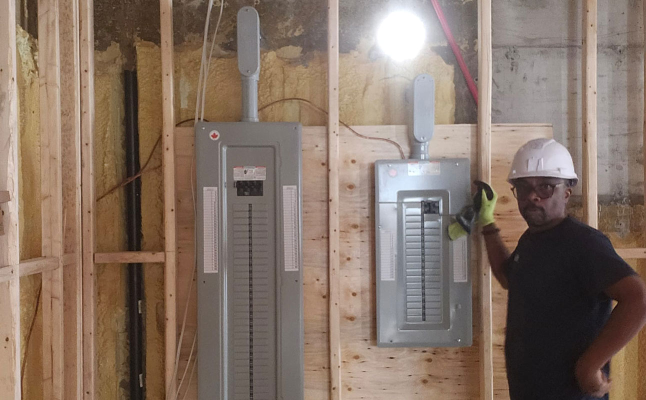 Installation of 200-Amp and 100-Amp Electrical Panels in Longueuil by Beaudar Electrique